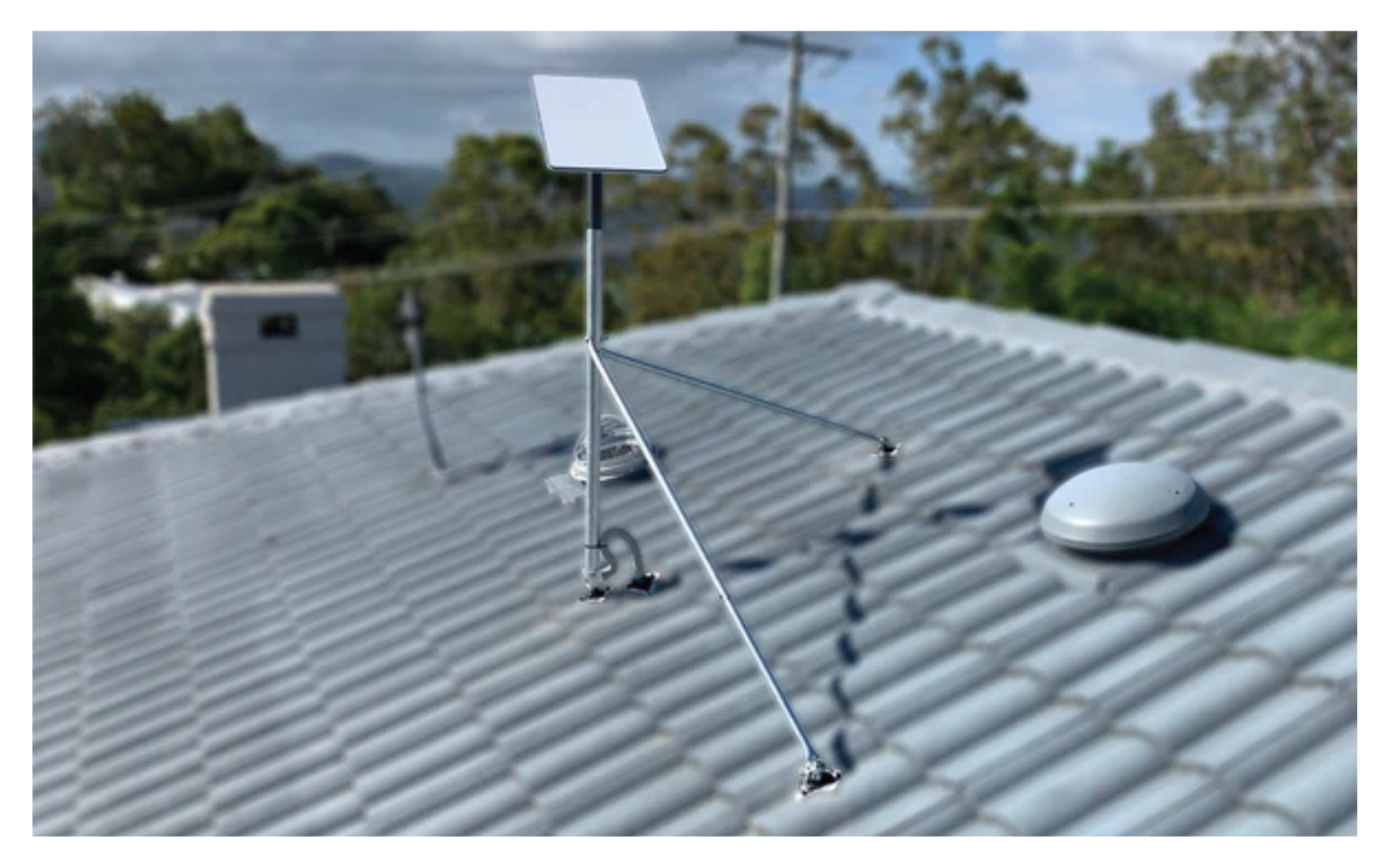 Built Aussie Tough: The Best Heavy Duty Starlink Mounts for Your Roof
