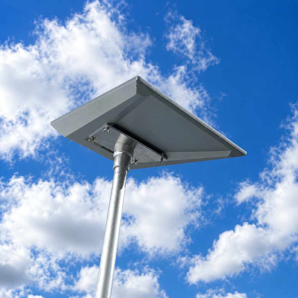 Underside view of the Spacetek Gen 3 Performance UTA252 heavy duty aluminium pole adapter installed on an aluminium pole outdoors