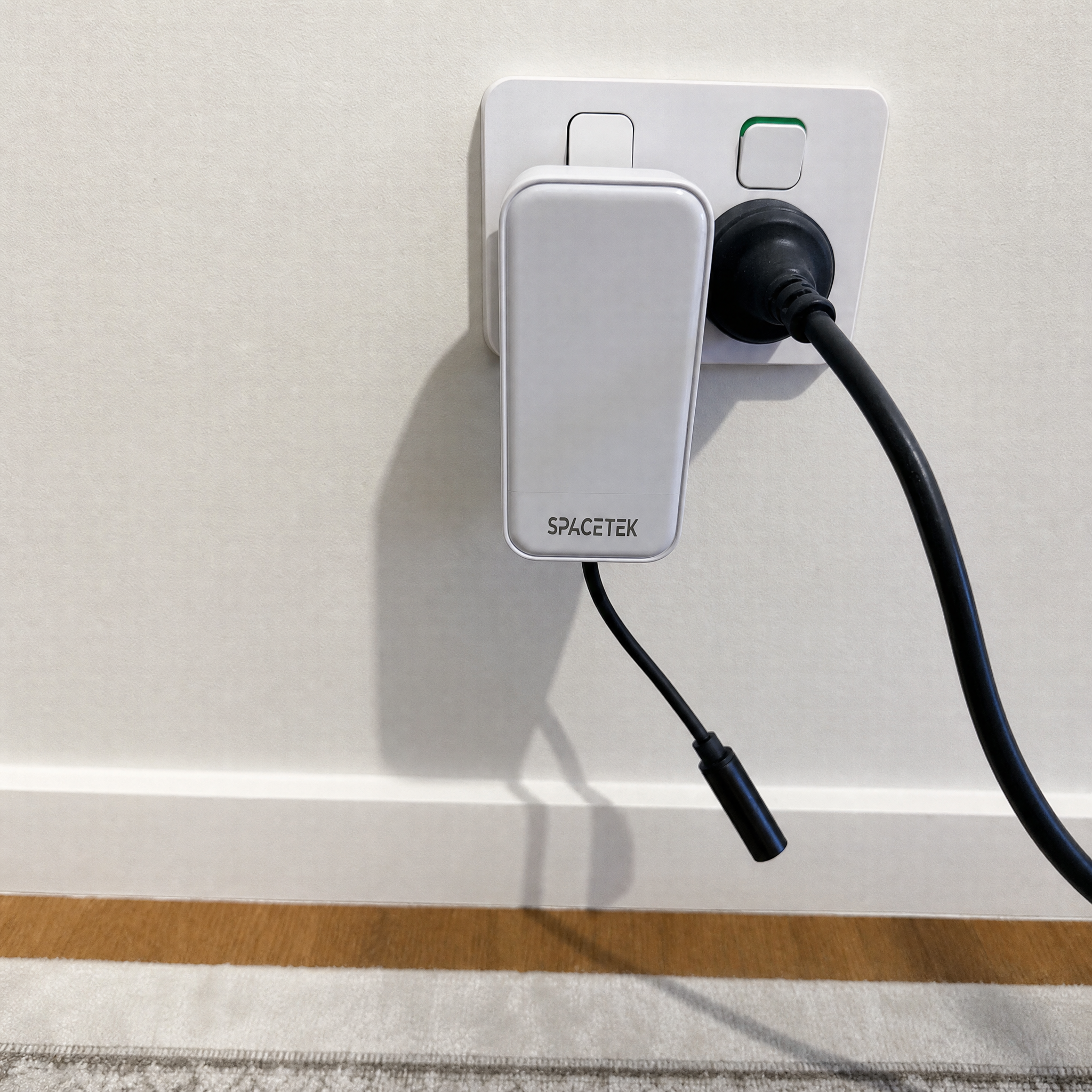 Installed Starlink Mini compatible 30V power supply with DC cable connected