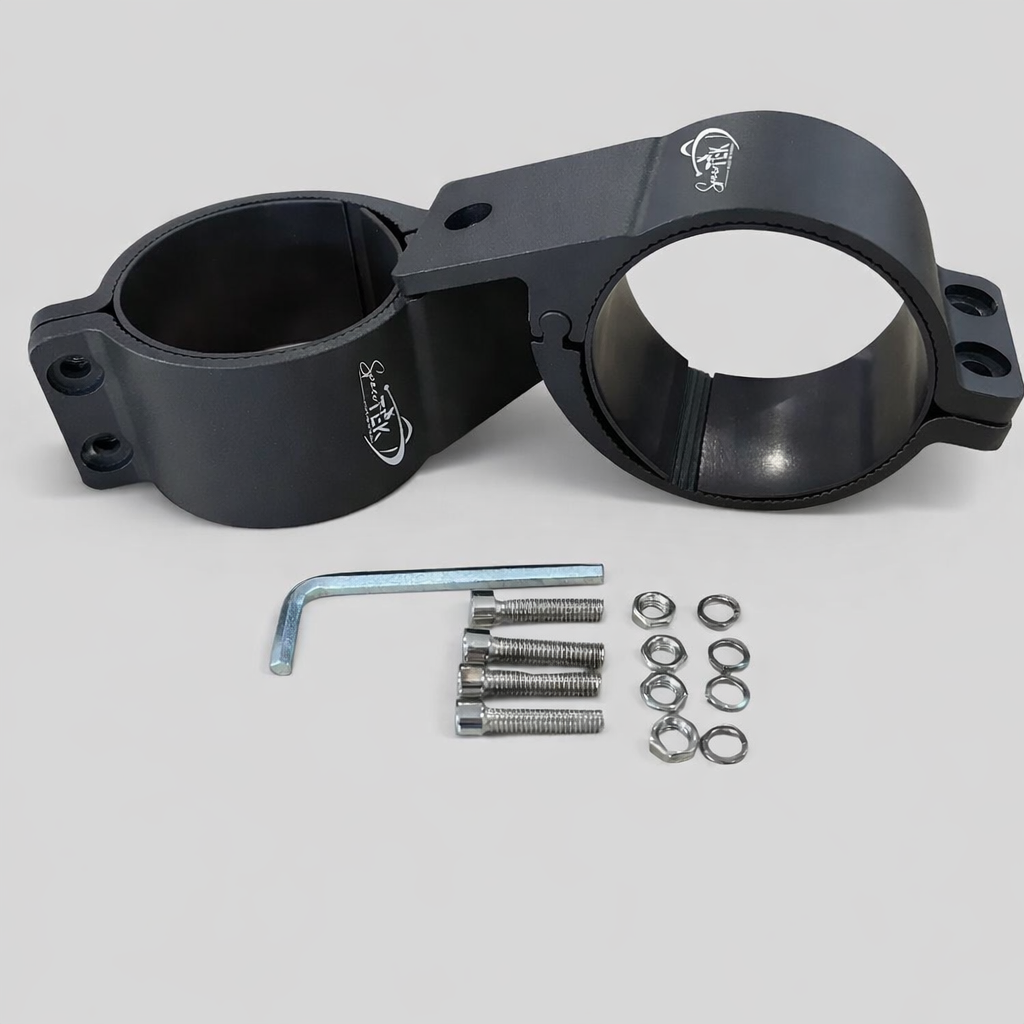 Starlink Mini compatible tube mount kit including aluminium clamps, stainless mounting bolts, lock nuts and Allen key for roof rack installation.
